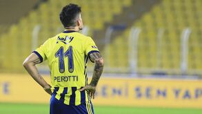 A grave lesão de Perotti: «É a primeira vez que se vê num futebolista»