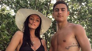 Namorada de Dybala assume ser bissexual