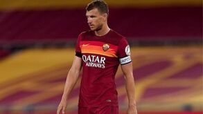 Italianos dizem que Dzeko pediu reintegração mas levou um 