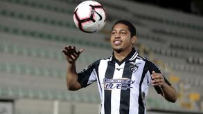 Olhanense: Ruster para o ataque