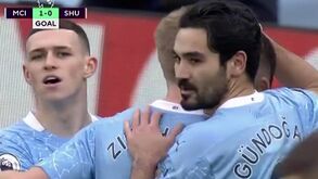 Messi 'apanhado' a andar de bicicleta em Barcelona