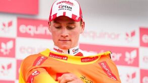 Mathieu van der Poel sagra-se campeão do mundo de ciclocrosse pela quarta vez