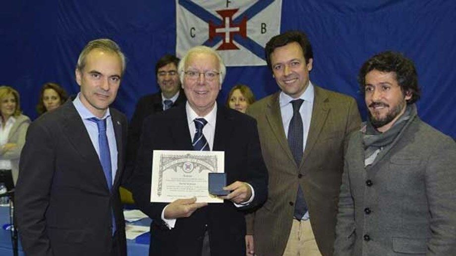 Carlos do Carmo: Belenenses lembra antigo sócio como
