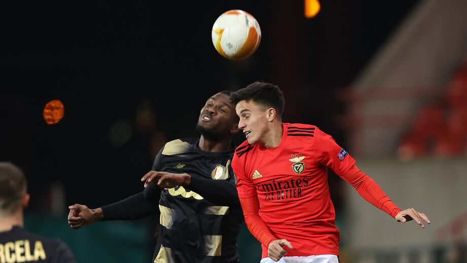 Mercado: Celta de Vigo assume interesse em Cervi, Juventus prepara duplo ataque no Bayern e Milan recusa proposta milionária por Rafael Leão