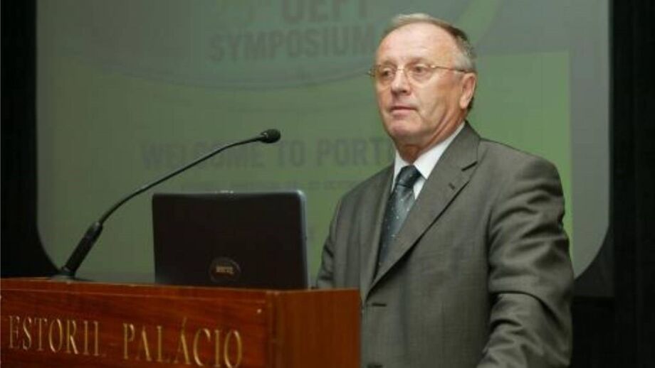 Morreu Jozef Venglos, antigo treinador do Sporting