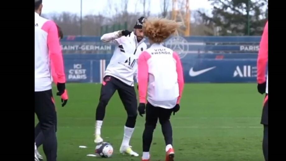 A 'maldade' de Neymar a Xavi Simons que até fez Pochettino reagir