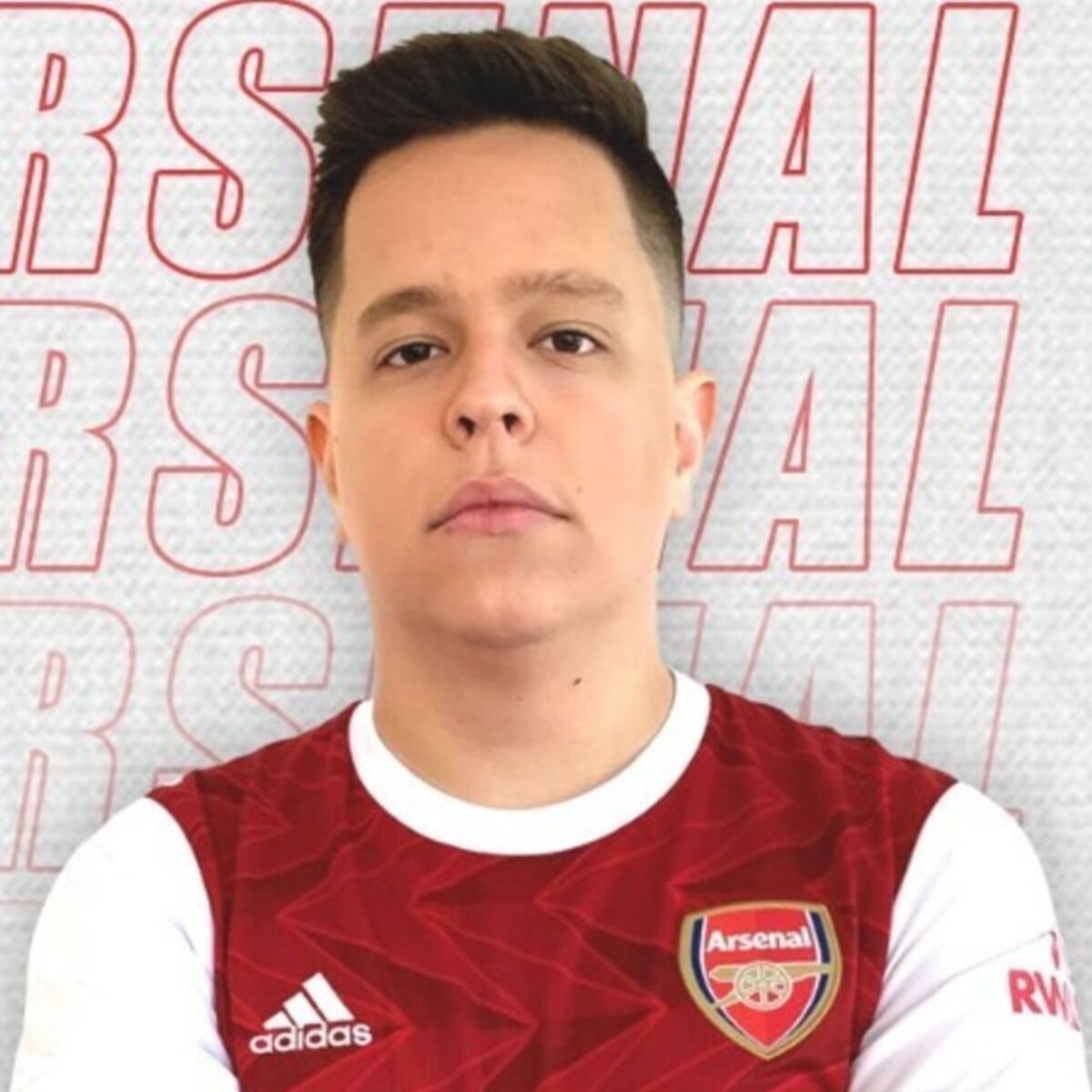 Barboza é profissional pelo Arsenal e prevê «Talvez o Benfica tenha uma ligeira hipótese» - e-Sports