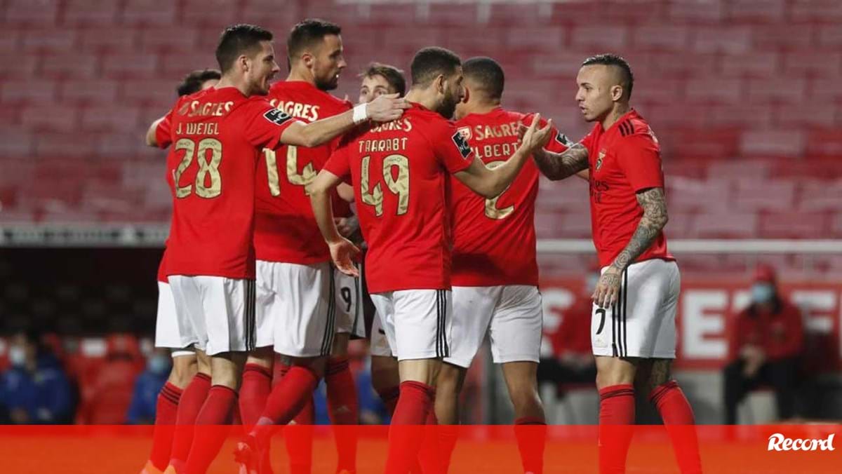 Os 11 capítulos da segunda vida de Jesus no Benfica