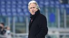 Jorge Jesus pediu silêncio para continuar 'flash interview': «Take