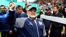 «Está muito inchado, não consegue urinar»: reveladas mais mensagens dos médicos de Maradona
