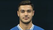 Ozan Kabak (Schalke 04 - Liverpool), empréstimo por 1,1 M€
