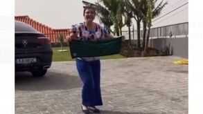 Mãe de Ronaldo festeja vitória do Sporting: Dolores canta e dança ao som de 'Só eu sei...'