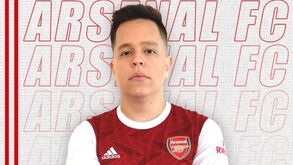 Barboza é profissional pelo Arsenal e prevê: «Talvez o Benfica tenha uma ligeira hipótese»