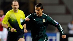 «Por favor, senhor Eriksson, posso ficar com a bola?»: o pedido de Ronaldo que árbitro não percebeu