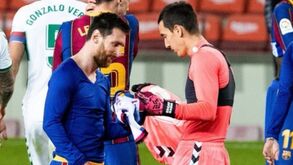 Guarda-redes do Elche depois de Messi lhe pedir a camisola: «Sim, surpreendeu-me»