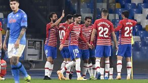 Granada de Domingos Duarte e Rui Silva perde em Nápoles mas segue em frente na Liga Europa