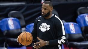 LeBron James responde a Ibrahimovic: «Nunca me calarei»