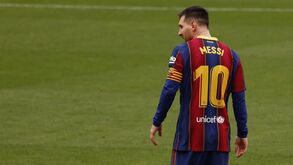 Barcelona vence em Sevilha e salta provisoriamente para o 2.º posto