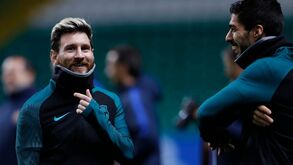 Messi não podia dizer mal do Barcelona nas redes sociais mas violou a regra várias vezes