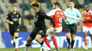 Oficial: Todibo deixa Benfica e ruma ao Nice
