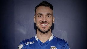 Feirense oficializa Diogo Viana