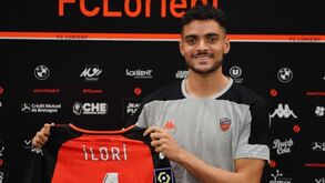 'Grandes' colocam jogadores excedentários num mês quase sem receita gerada