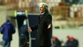 «É expectável que Jorge Jesus possa voltar ao banco do Benfica diante do Estoril»