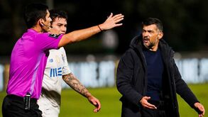 Sérgio Conceição revoltado: «Hoje fomos enganados, fomos roubados aqui!»