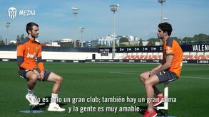 Guedes 'entrevista' Ferro: «Vamos mostrar que a formação do Benfica está muito bem»		