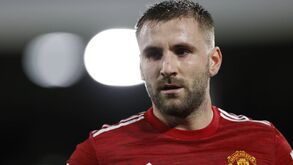 Luke Shaw lembra tempos difíceis com Mourinho: «Foi muito duro, sabia que era melhor ficar calado»
