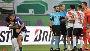 Uruguaio Esteban Ostojich apita final do Mundial de Clubes