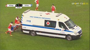 Insólito: jogadores tiveram de empurrar ambulância em Braga