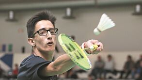 Dupla tenta abrir portas ao badminton