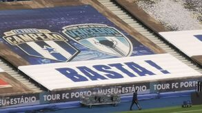 «Basta!»: Revolta do FC Porto chega às bancadas do Dragão