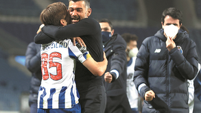 Drama no FC Porto-Boavista: filho de Conceição é decisivo e chora abraçado ao pai, mas o golo é anulado a seguir