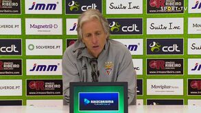 Jorge Jesus: «Nos últimos minutos nem dei pelo jogo a passar...»