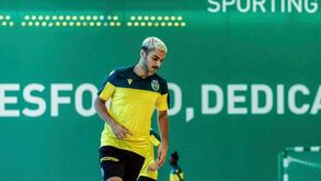 Sporting faz regressar Hugo Neves