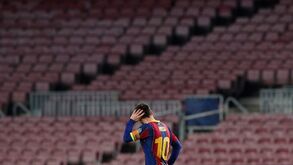 «Goleada do PSG foi o último jogo de Messi pelo Barcelona na Champions em Camp Nou»