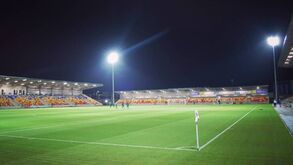 O espetacular estádio de 50 milhões de euros de equipa do 6.º escalão inglês