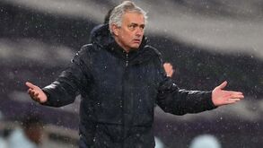 Mourinho é o treinador com maior probabilidade de ser despedido em Inglaterra