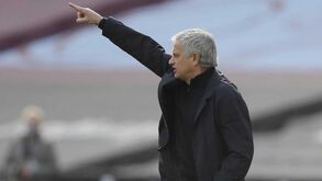José Mourinho: «Graças a Deus que não sou o treinador que já fui»