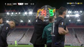 Luisão com nova 'função' no Arsenal-Benfica