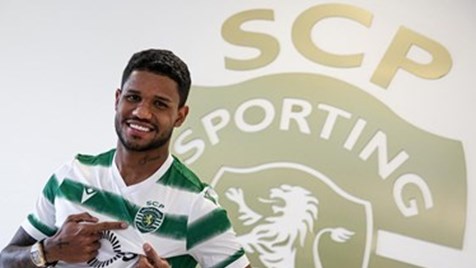 Matheus Reis assina contrato com o Lecco, da Itália