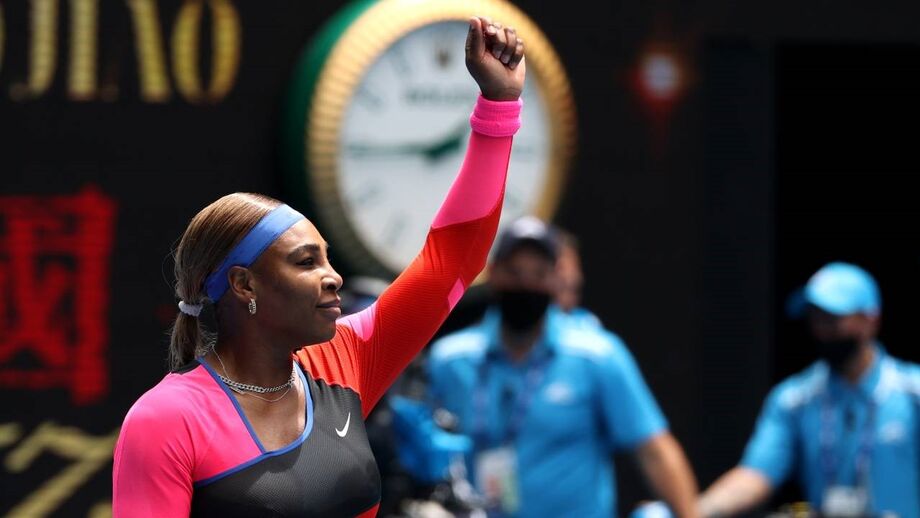 Serena Williams segue para a segunda ronda