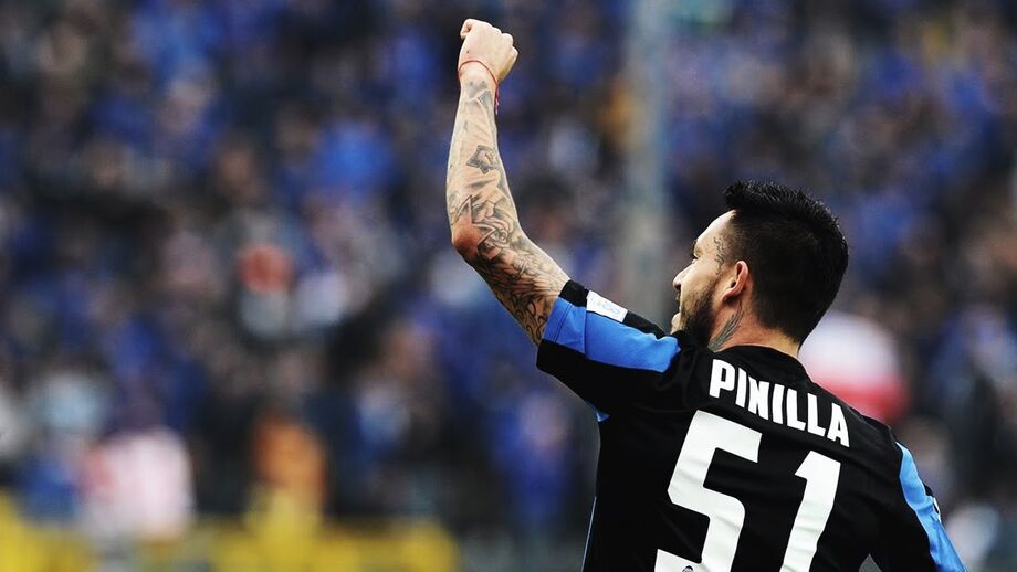Pinilla pendura as chuteiras: O jogador que prometia muito mas ‘cumpriu’ pouco