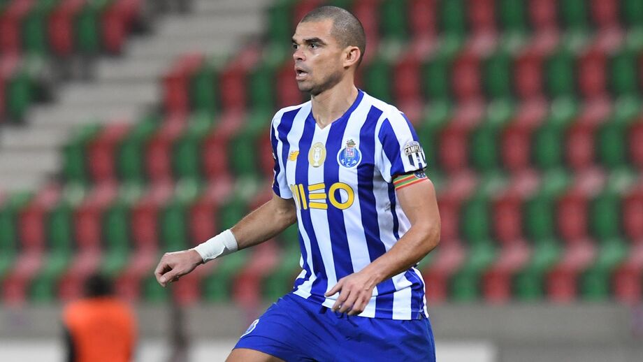 Um dos pilares do onze portista: Pepe irredutível aos 38 anos