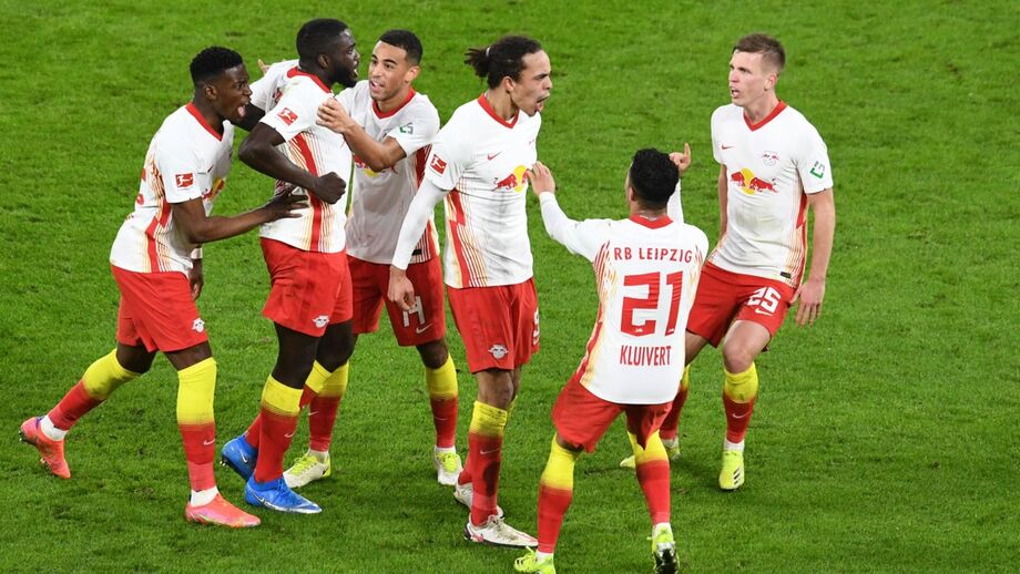 Leipzig vence Borussia Mönchengladbach com 'cambalhota' no marcador