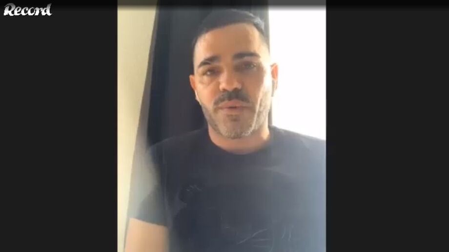 Subdiretor de Record analisa situação de Tiago Santos, lateral do Estoril