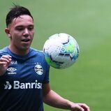 Pepê titular na final da Taça do Brasil