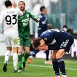 Juventus a ferro e fogo: gritaria e insultos no balneário após derrota com Benevento
